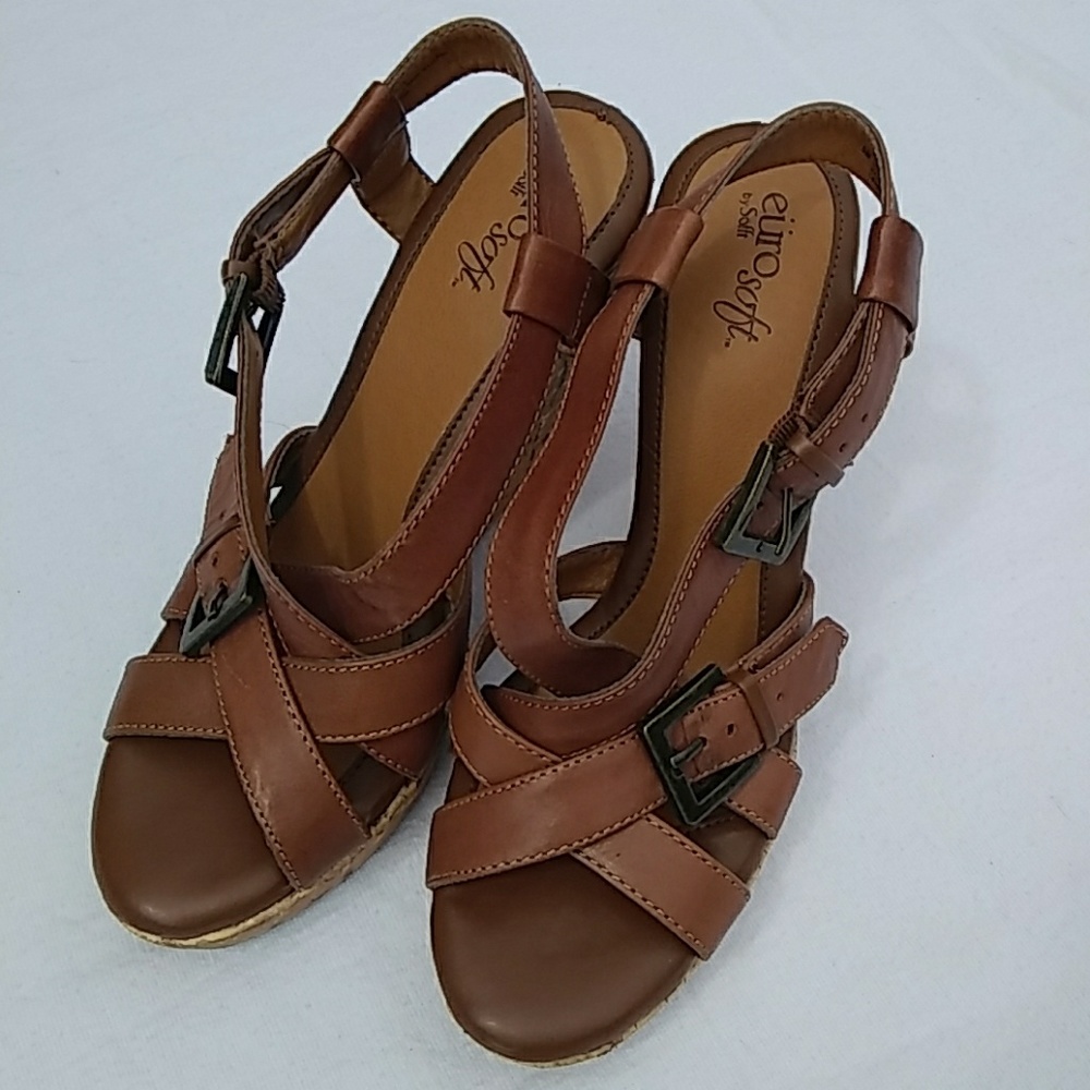 Leather strap/buckle sandals size 9